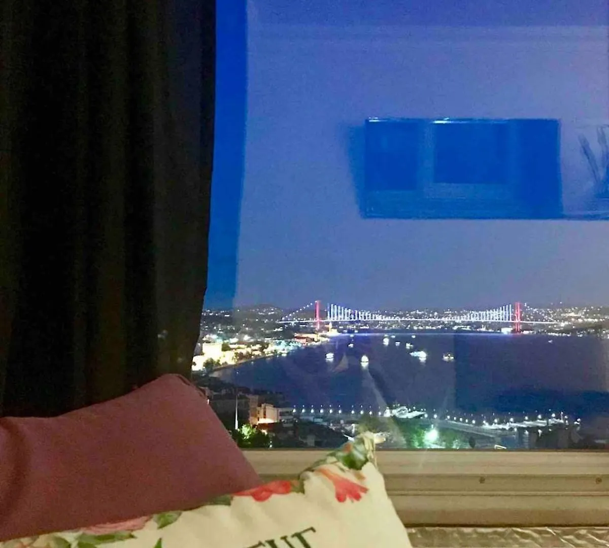 A Million Dollar View Of The Bosporus And Balcony Apartment Istanbul